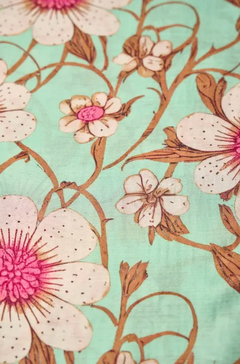 Big White Flower Pattern Printed Natural Muslin Silk Fabric