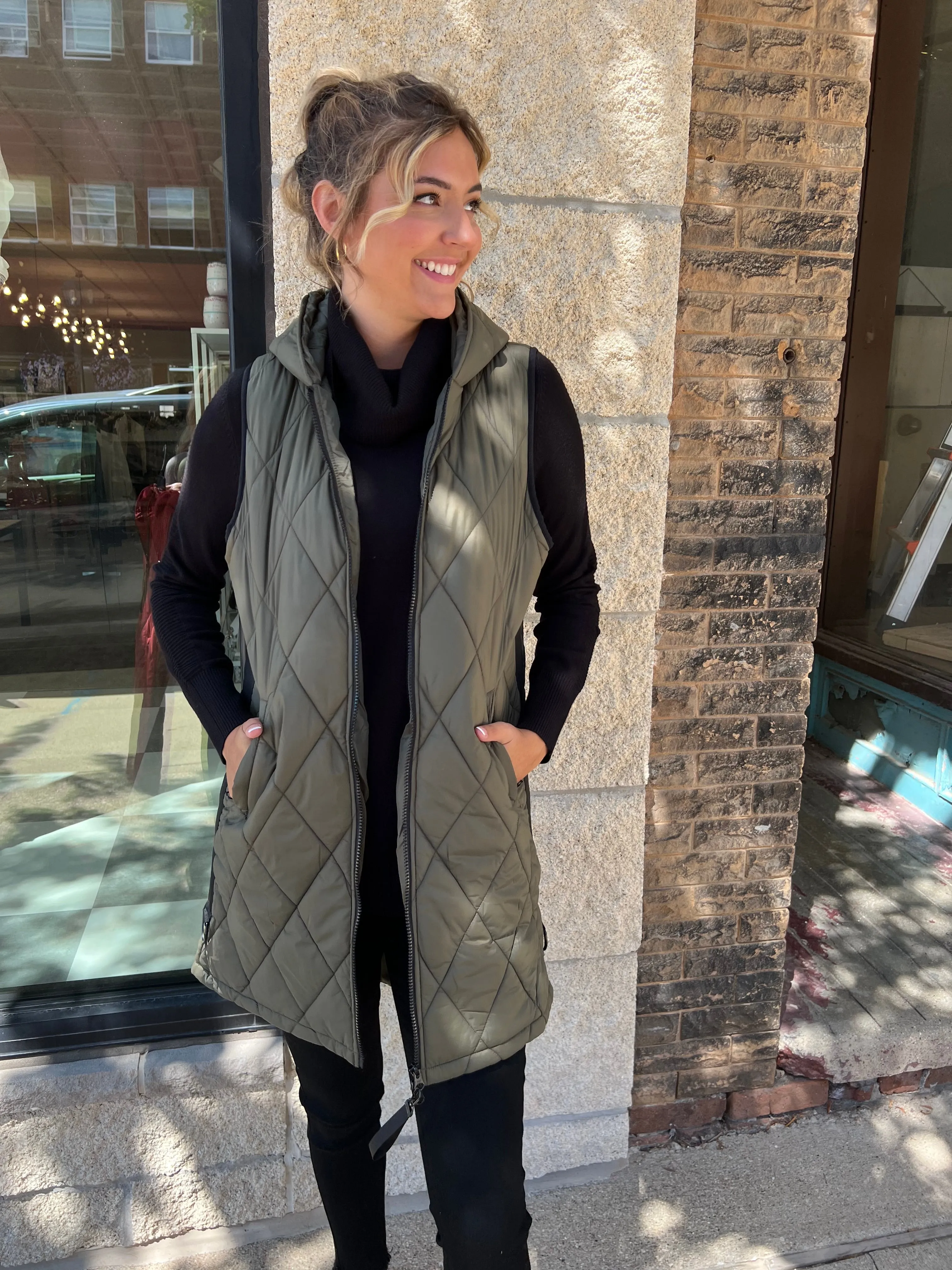 Charlie B. Diamond Quilted Hooded Puffer Vest - Pine