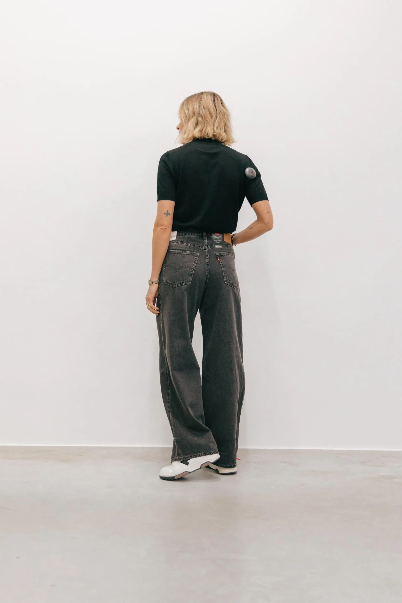 FOLDED PLEATED BAGGY JEANS IN FADED BLACK